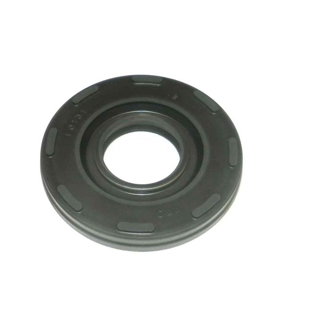 CRANKSHAFT OIL SEAL: KAWASAKI 650 - 1100 86-11